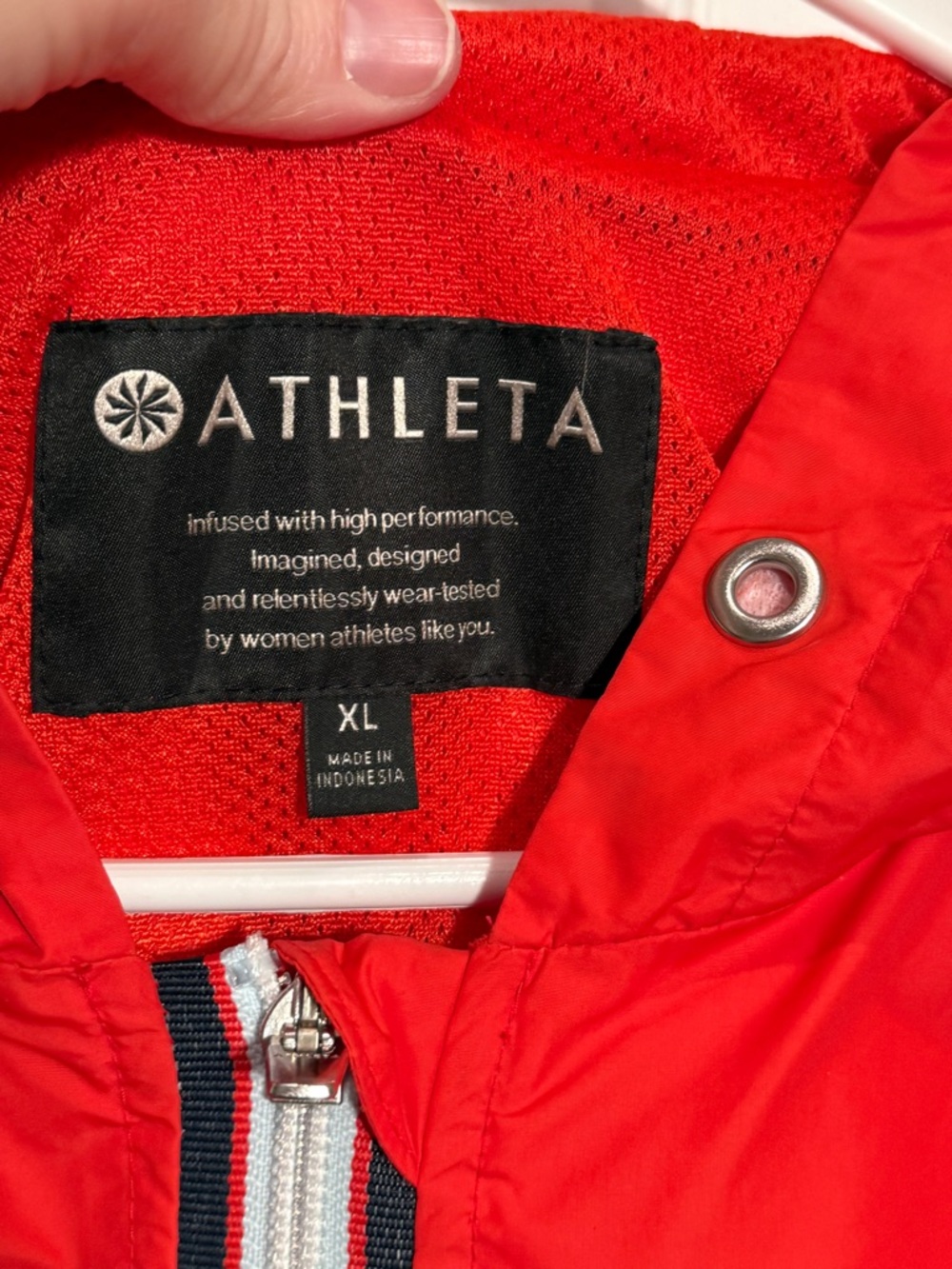 Athleta Red Lightweight Hooded Jacket Zip Front Windbreaker XL Women - Picture 6 of 16